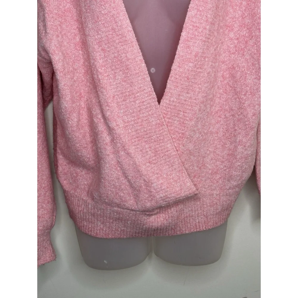 Silence‎ + Noise Urban Outfitters Crossover Sweater Size XS Pink Soft & Cozy
